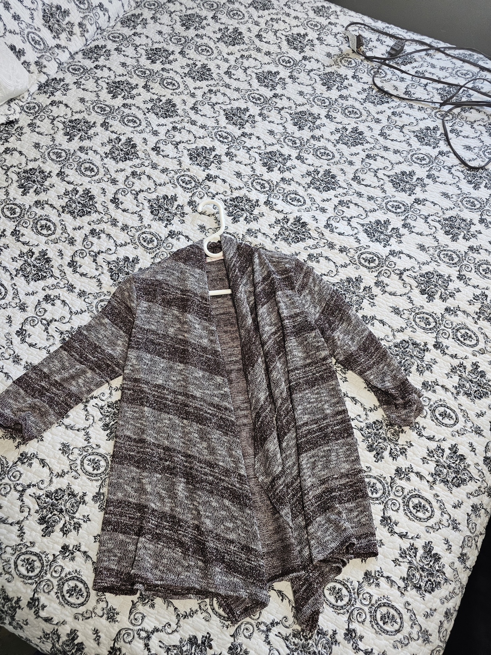 Chris & Carol Brown and White Marled Knit Sweater